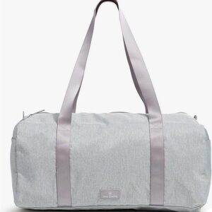 NWT Vera Bradley Lighten Up Large Traveler Duffel in Heather Gray